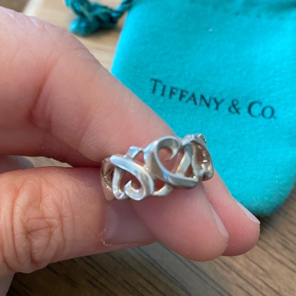 EUC :Authentic Tiffany Co Loving Heart Ring 4.5 - Picture 3 of 9